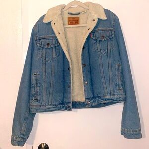 New Levi’s Sherpa Fleece Lined Jean Jacket- Never Worn!